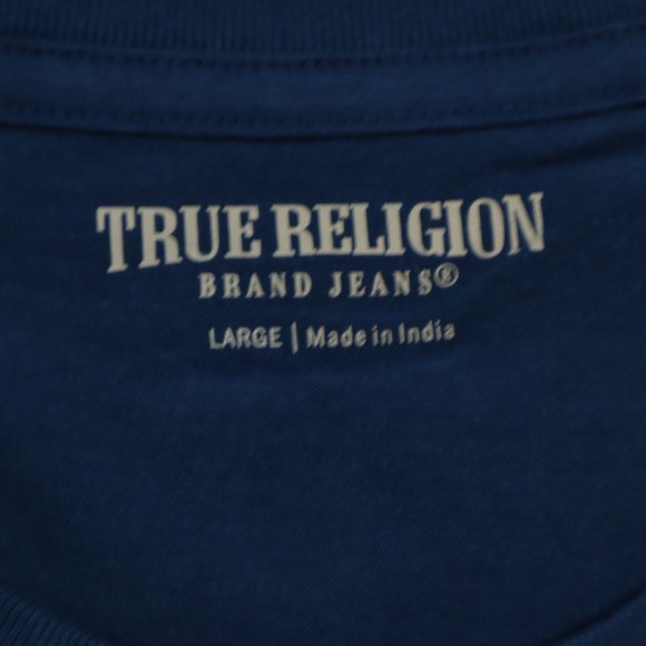 True Religion short sleeve t-shirt in size Large with front graphic - Picture 4 of 5